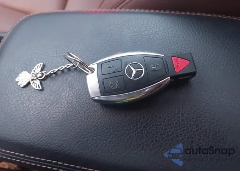 2015 Mercedes-Benz Cla 250 4Matic z USA, uszkodzony, nr VIN WDDSJ4GB1FN264768